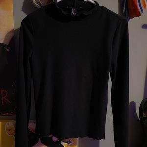 Basic Black Top with Lettuce Trim!